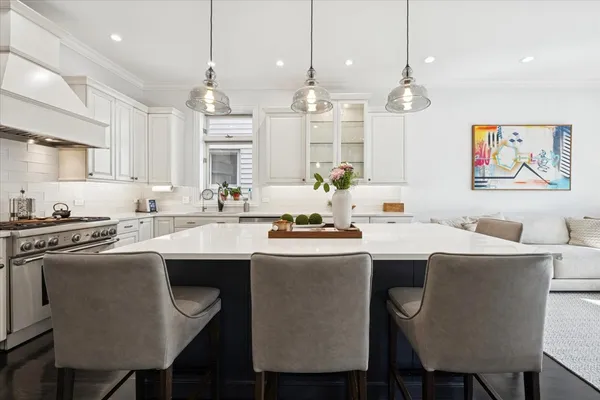 $2,150,000 | 1951 West Huron Street, Chicago, IL 60622