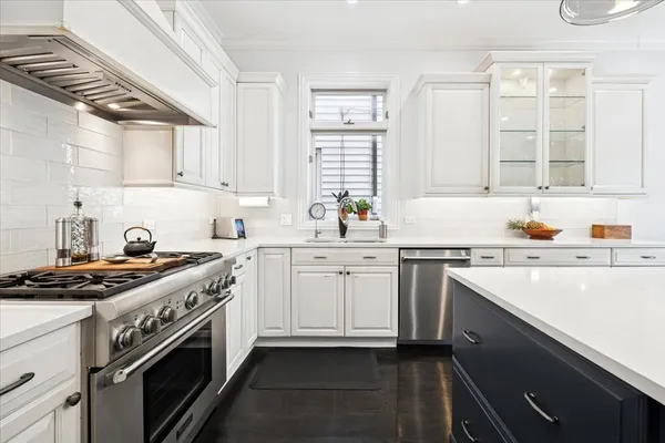$2,150,000 | 1951 West Huron Street, Chicago, IL 60622