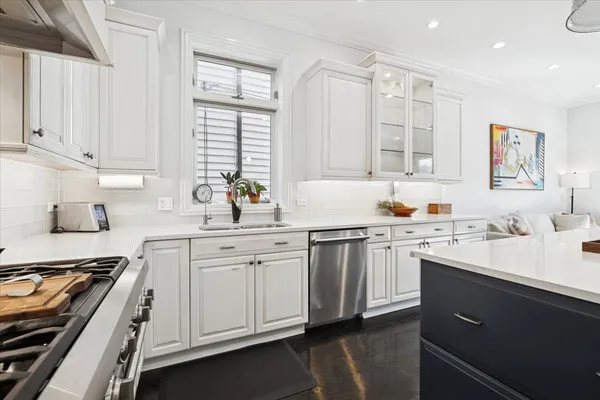 $2,150,000 | 1951 West Huron Street, Chicago, IL 60622