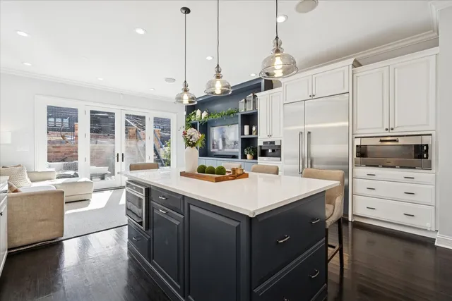 $1,899,000 | 1951 West Huron Street, Chicago, IL 60622