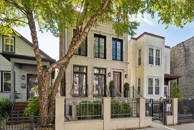 $1,899,000 | 1951 West Huron Street, Chicago, IL 60622