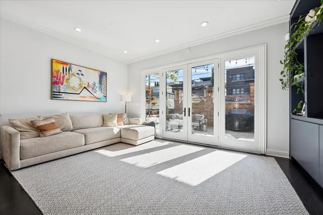 $1,899,000 | 1951 West Huron Street, Chicago, IL 60622