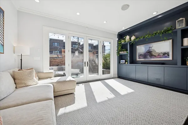 $2,150,000 | 1951 West Huron Street, Chicago, IL 60622