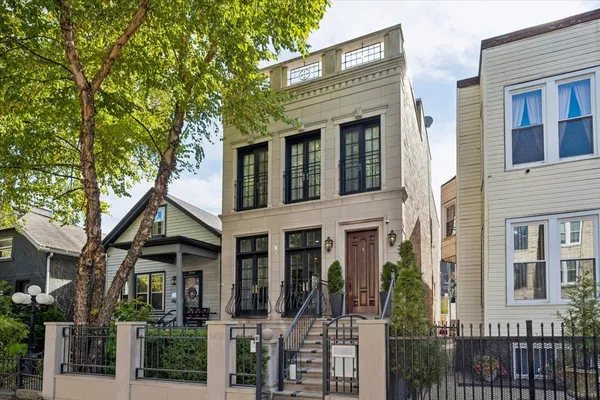 $2,150,000 | 1951 West Huron Street, Chicago, IL 60622