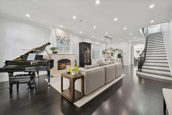 $2,150,000 | 1951 West Huron Street, Chicago, IL 60622