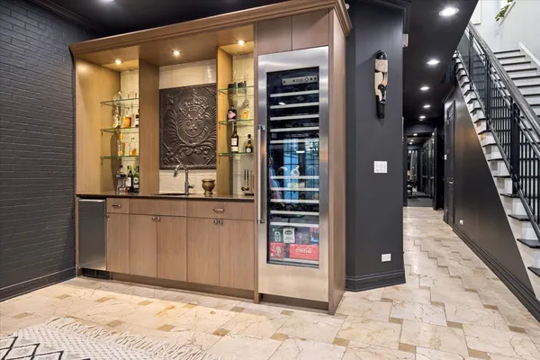 $2,150,000 | 1951 West Huron Street, Chicago, IL 60622