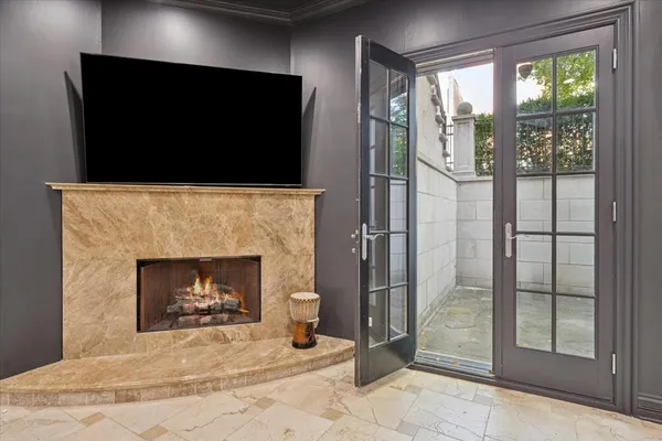 $2,150,000 | 1951 West Huron Street, Chicago, IL 60622