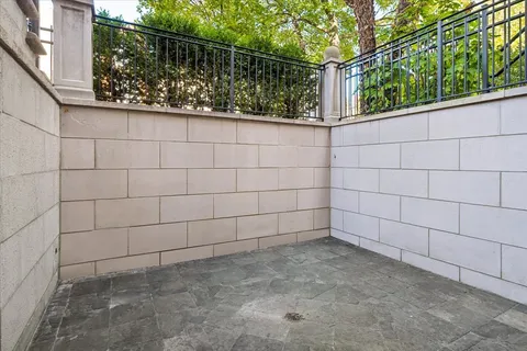 $1,899,000 | 1951 West Huron Street, Chicago, IL 60622