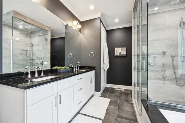 $2,150,000 | 1951 West Huron Street, Chicago, IL 60622