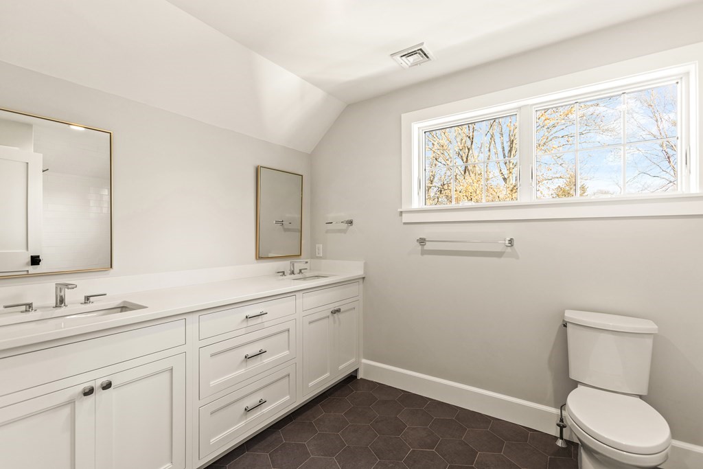 34 Ginn Road Winchester, MA 01890 - Photo 31 of 39