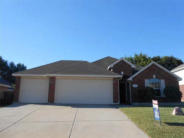 $2,200 | 492 Northbrook Avenue, Oak Point, TX 75068