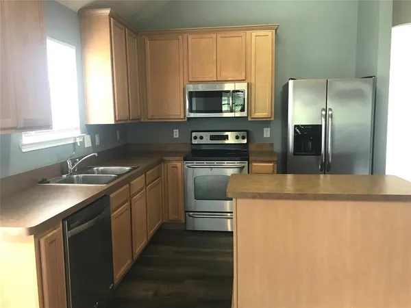 $2,200 | 492 Northbrook Avenue, Oak Point, TX 75068