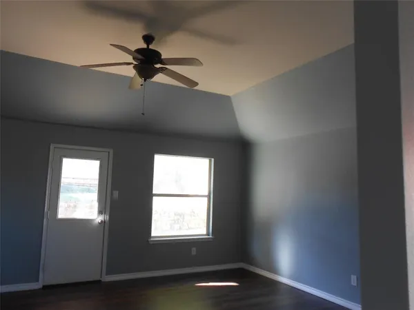 $2,200 | 492 Northbrook Avenue, Oak Point, TX 75068