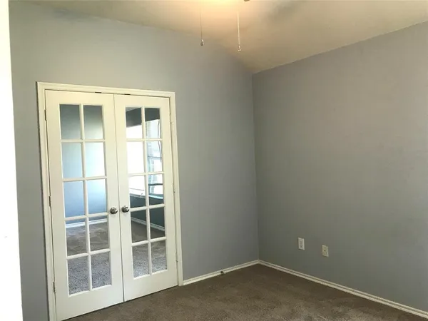 $2,200 | 492 Northbrook Avenue, Oak Point, TX 75068