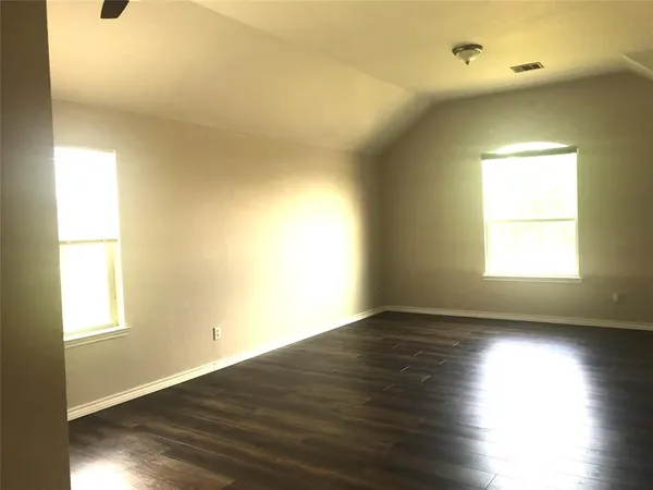 $2,200 | 492 Northbrook Avenue, Oak Point, TX 75068