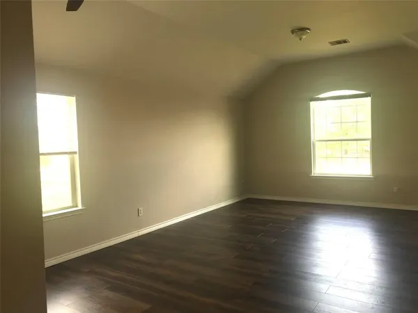 $2,200 | 492 Northbrook Avenue, Oak Point, TX 75068