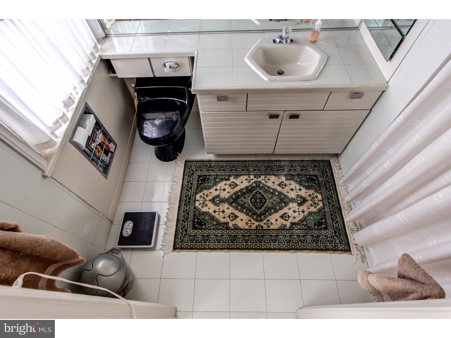 340 Grand View Road Pottstown, PA 19464 - Photo 12 of 23 Bathroom