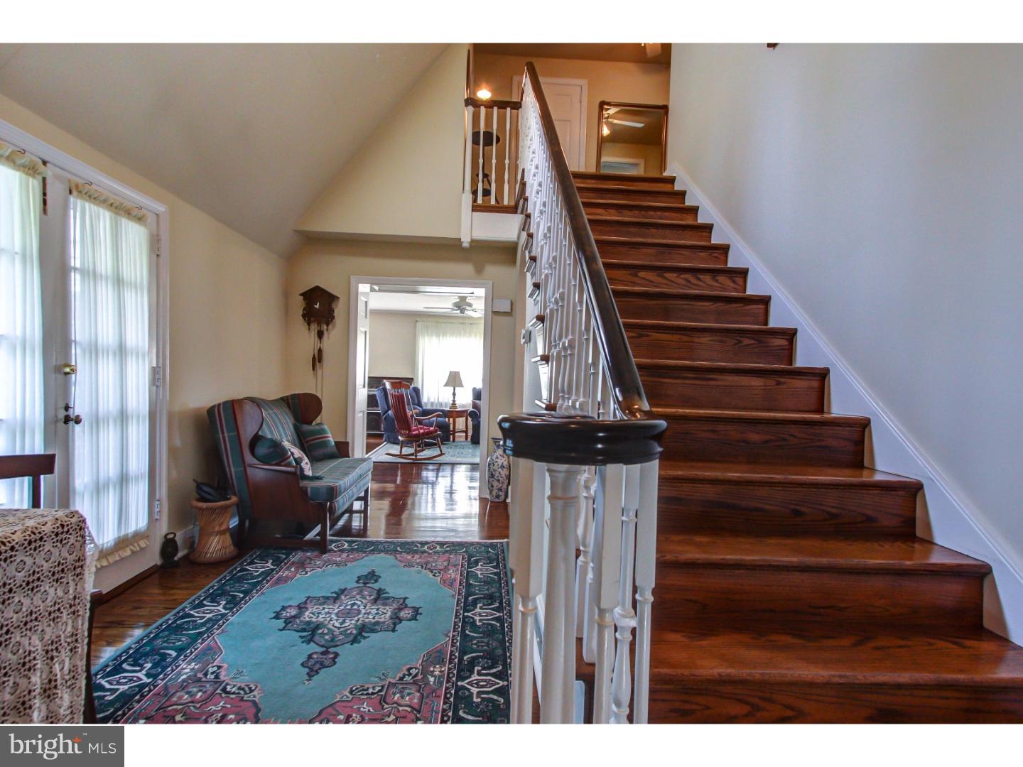 340 Grand View Road Pottstown, PA 19464 - Photo 4 of 23 Foyer