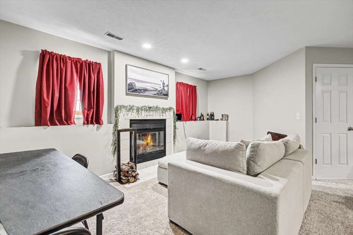 1412 Dublin Drive Normal, IL 61761 - Photo 35 of 46