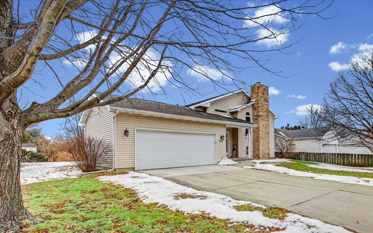 1412 Dublin Drive Normal, IL 61761 - Photo 5 of 46