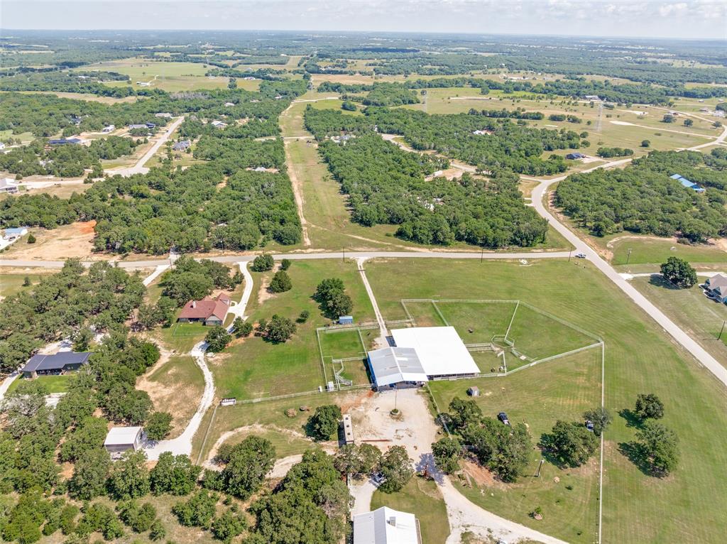 125 Rolling Bnd Road Alvord, TX 76225 - Photo 5 of 34