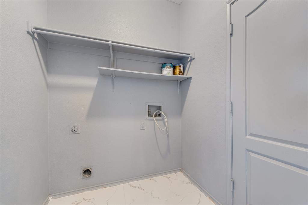 2830 Rochester Court Grand Prairie, TX 75052 - Photo 15 of 19