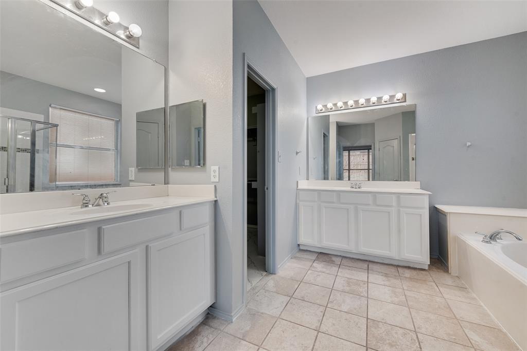 2830 Rochester Court Grand Prairie, TX 75052 - Photo 16 of 19