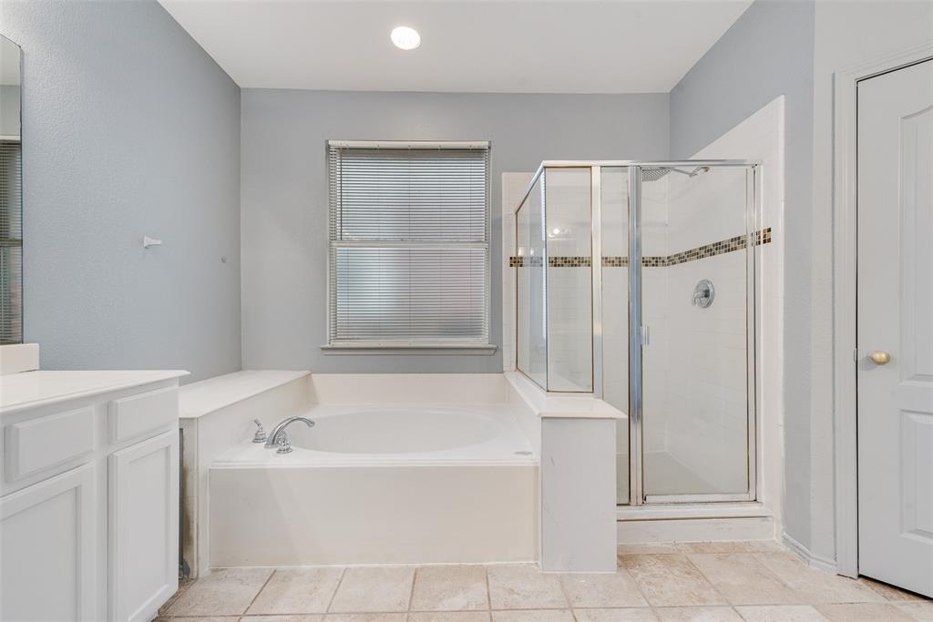 2830 Rochester Court Grand Prairie, TX 75052 - Photo 17 of 19