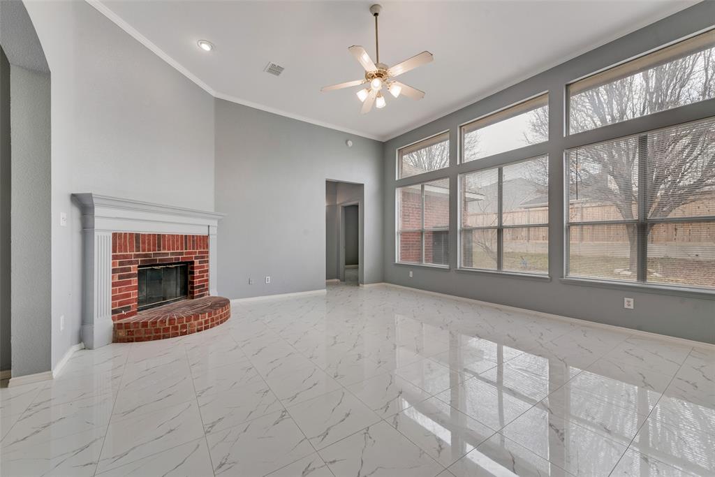 2830 Rochester Court Grand Prairie, TX 75052 - Photo 6 of 19