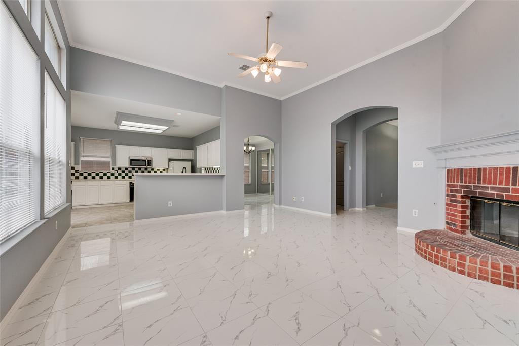 2830 Rochester Court Grand Prairie, TX 75052 - Photo 7 of 19