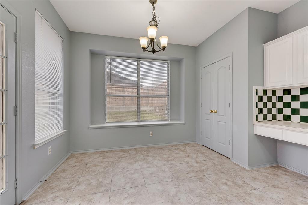 2830 Rochester Court Grand Prairie, TX 75052 - Photo 9 of 19