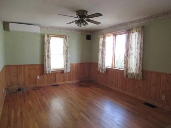 $274,900 | 9 Norris Street, Searsport, ME 04974