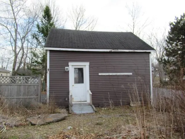$274,900 | 9 Norris Street, Searsport, ME 04974
