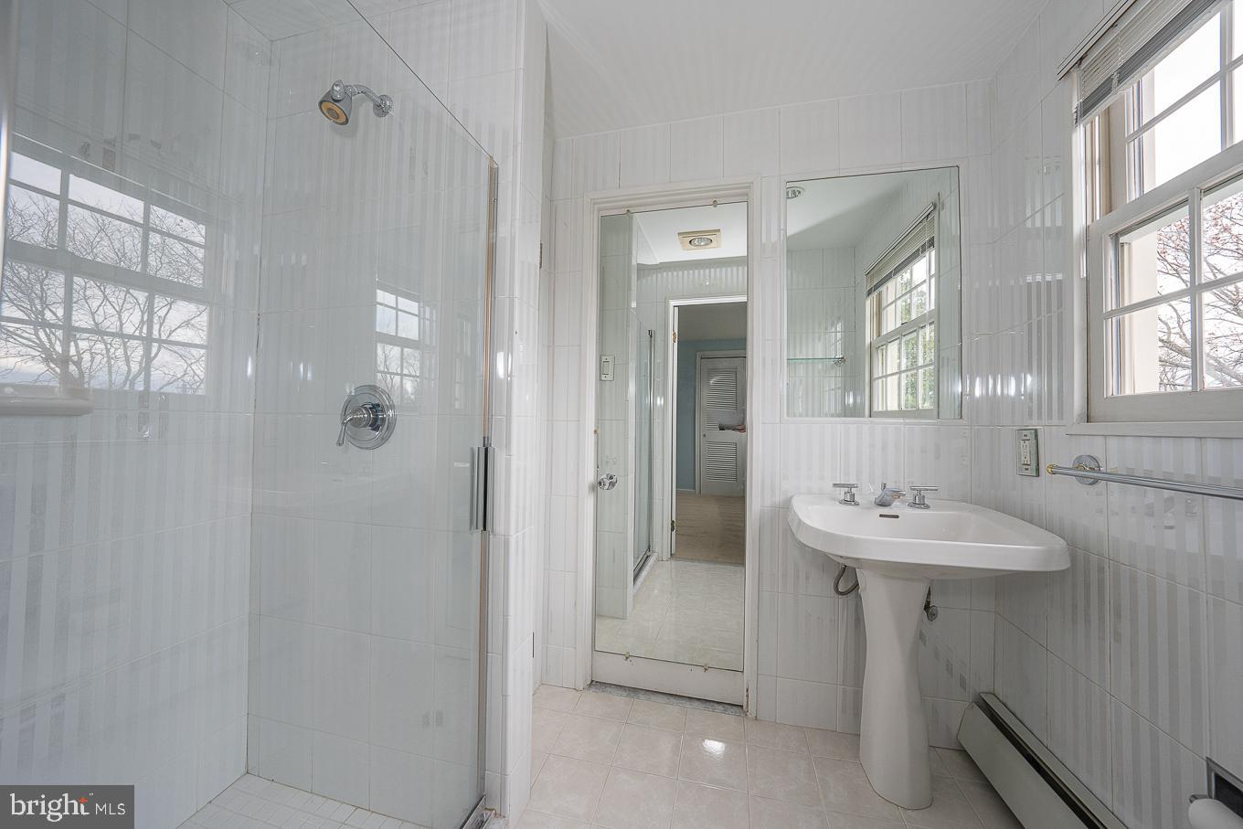 315 Saybrook Road Villanova, PA 19085 - Photo 46 of 79 Jack & Jill Bathroom