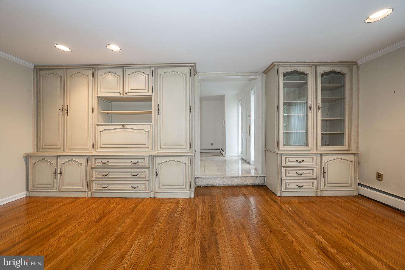 315 Saybrook Road Villanova, PA 19085 - Photo 10 of 79 Living Room
