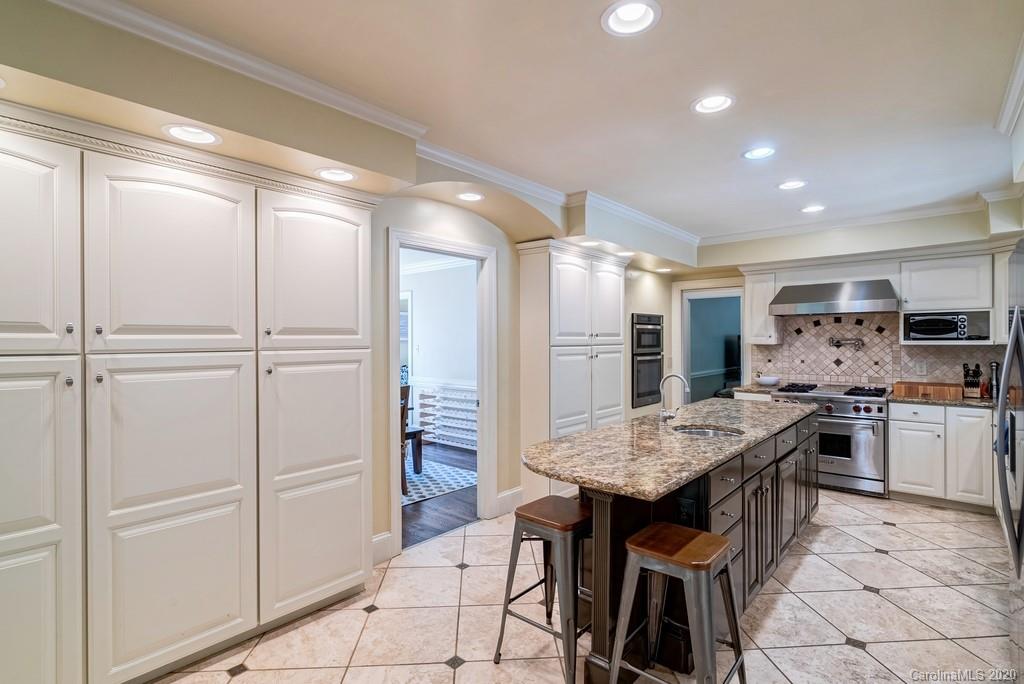 5200 Hillingdon Road Charlotte, NC 28226 - Photo 13 of 41
