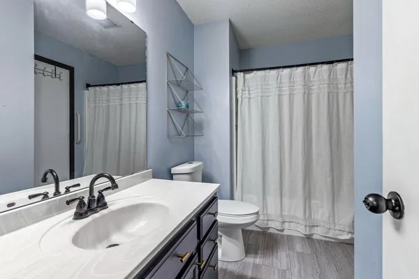 $420,000 | 16408 Griffon Trail, Lakeville, MN 55044