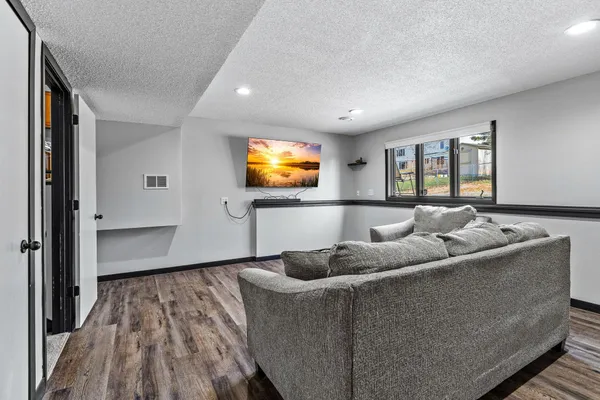 $420,000 | 16408 Griffon Trail, Lakeville, MN 55044