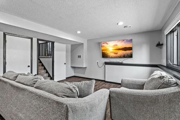 $420,000 | 16408 Griffon Trail, Lakeville, MN 55044