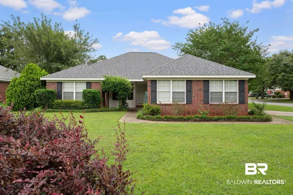 $307,000 | 163 Oakwood Avenue, Fairhope, AL 36532