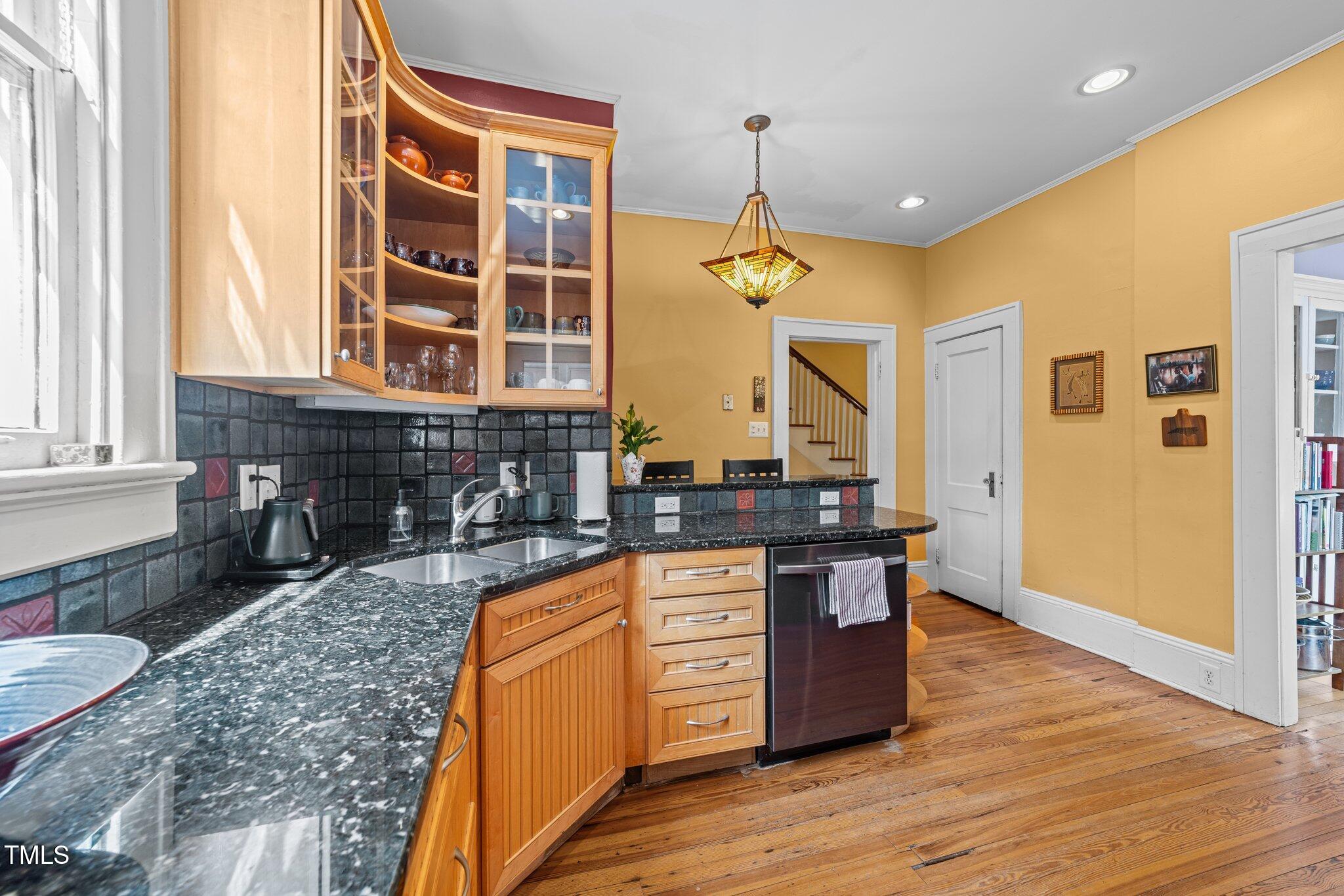 417 Elm Street Raleigh, NC 27604 - Photo 19 of 54 19-web-or-mls-3D5A7565