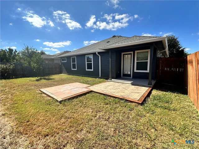 $1,825 | 417 Capistrano Drive, San Marcos, TX 78666