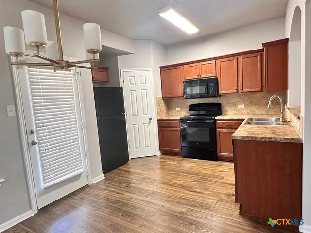 $1,825 | 417 Capistrano Drive, San Marcos, TX 78666