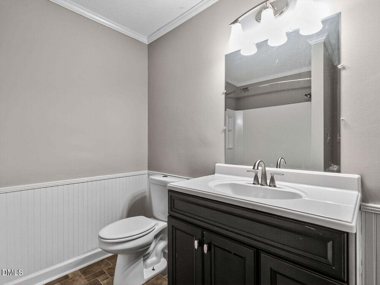 7306 Sweet Bay Lane Raleigh, NC 27615 - Photo 21 of 32 021-1280x960-primary-bath