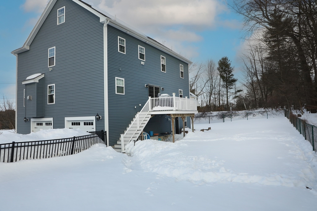 156 North Street North Reading, MA 01864 - Photo 4 of 34