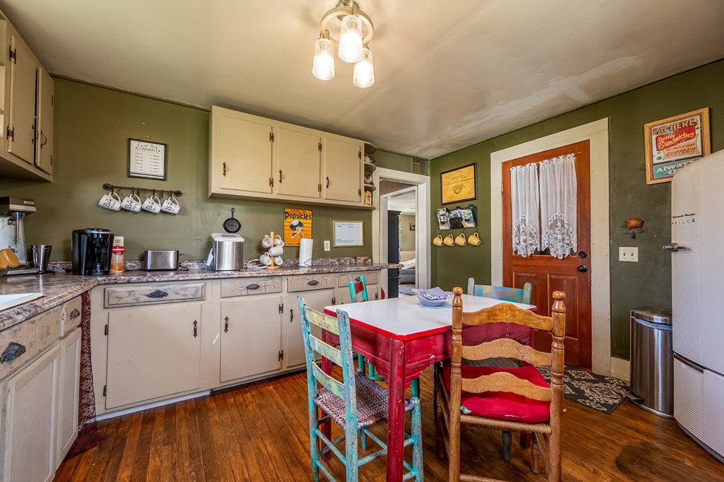 483 Store Hill Road Austinville, VA 24312 - Photo 21 of 52 Gallery Image 21