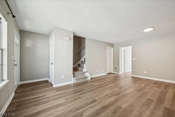 $2,800 | 907 Wetherburn Court, Flemington, NJ 08822