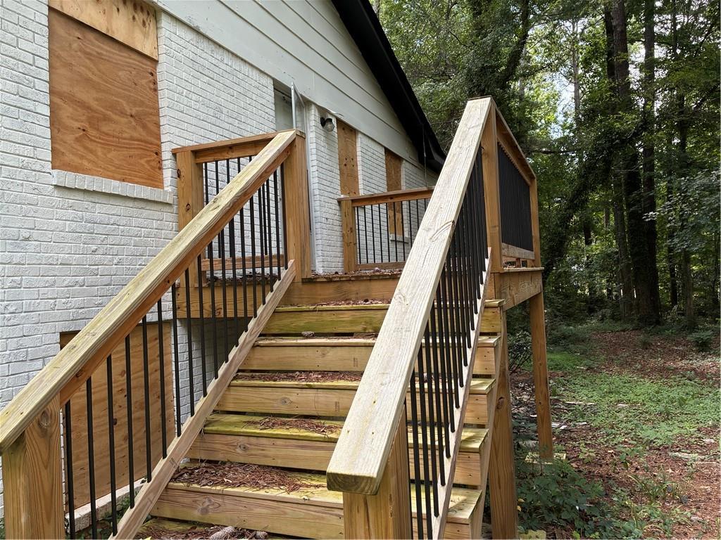 2386 Young Road Stone Mountain, GA 30088 - Photo 9 of 30