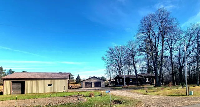 $299,900 | 39596 10th Avenue, Isle, MN 56342