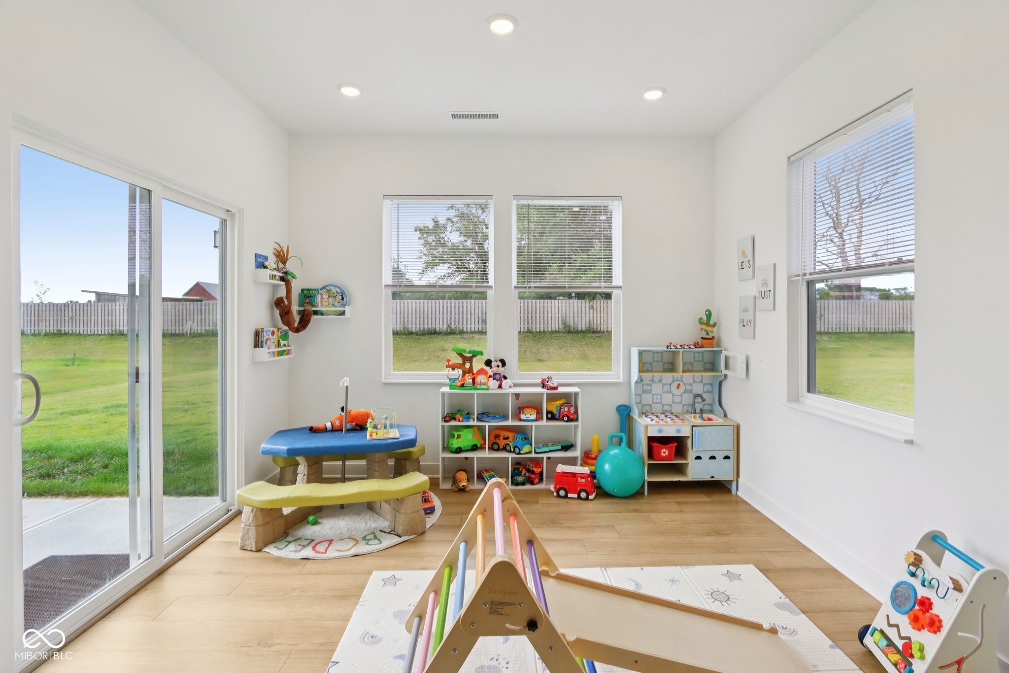 7118 Estes Drive Indianapolis, IN 46239 - Photo 16 of 47